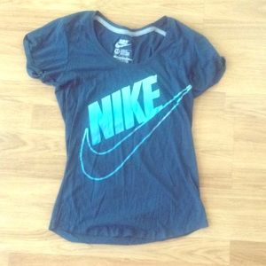 Nike T-shirt